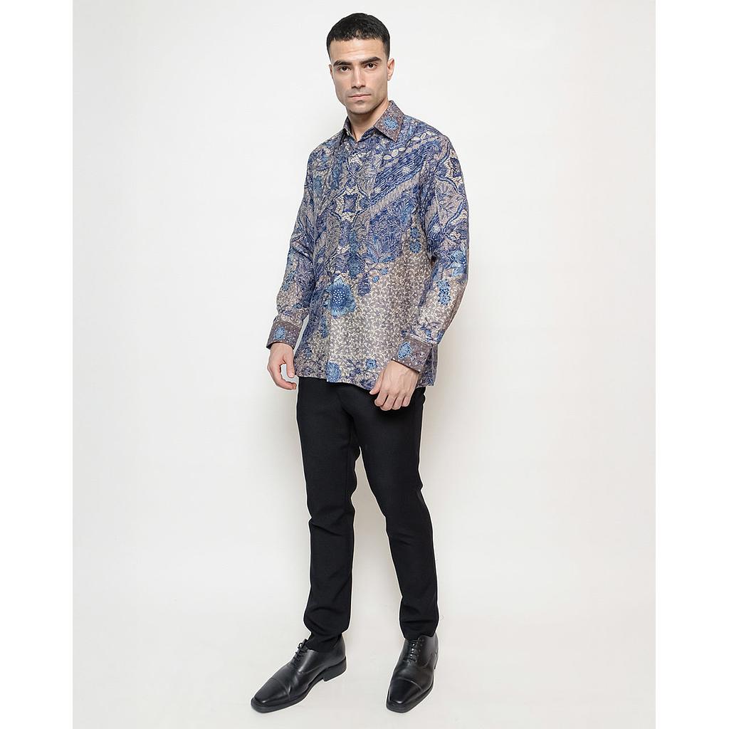 Hand-Drawn Batik Shirt With Buket Lereng Seling Udan Liris Pattern