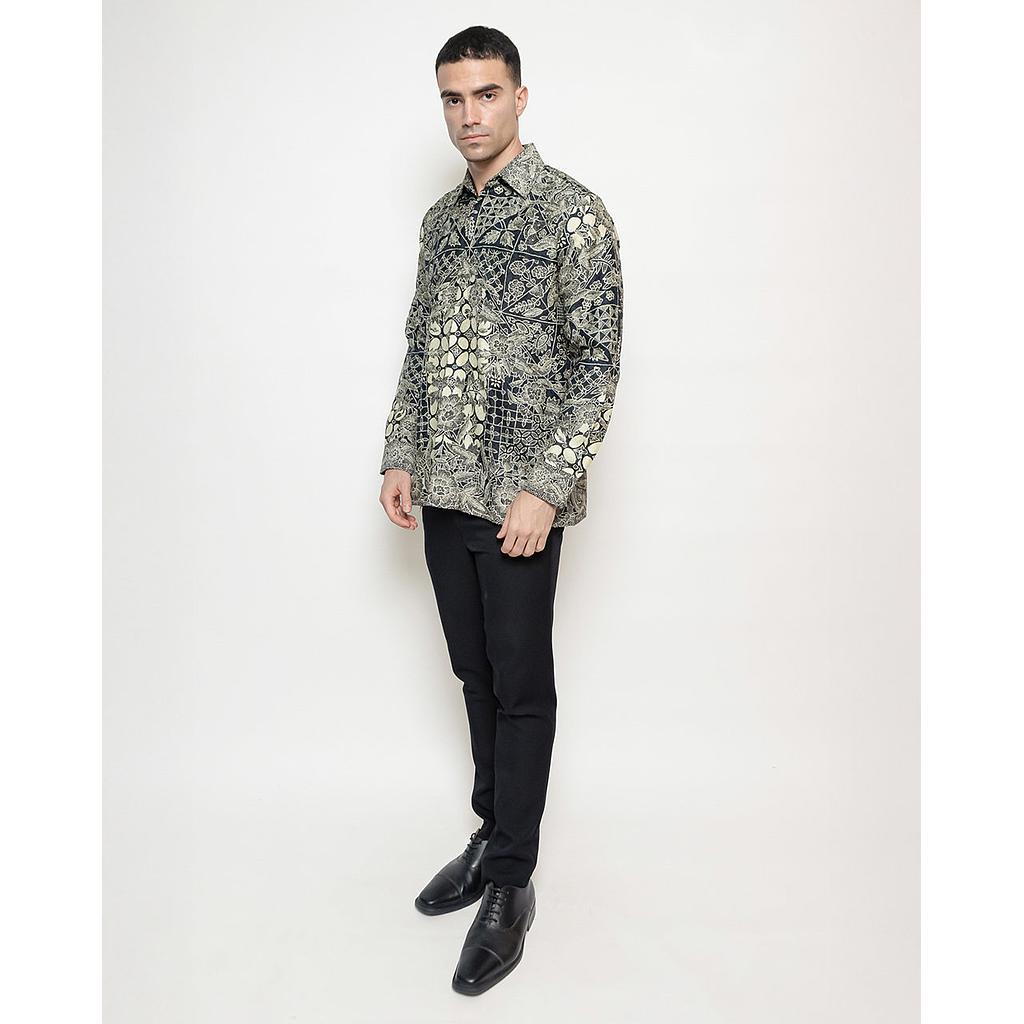 Hand-Drawn Batik Shirt With Bisma Latar Tambal Kartu Kawung Pattern